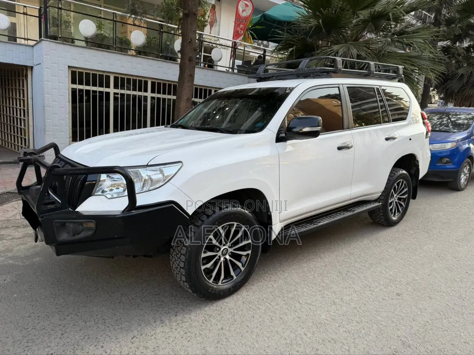 Toyota Land Cruiser Prado 2019 White