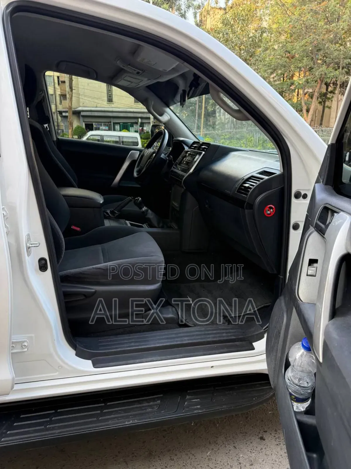 Toyota Land Cruiser Prado 2019 White