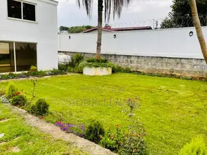 3bdrm Villa in Bole for rent