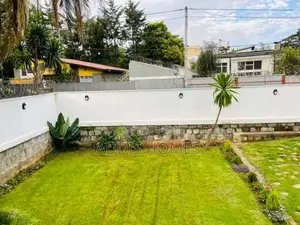 3bdrm Villa in Bole for rent