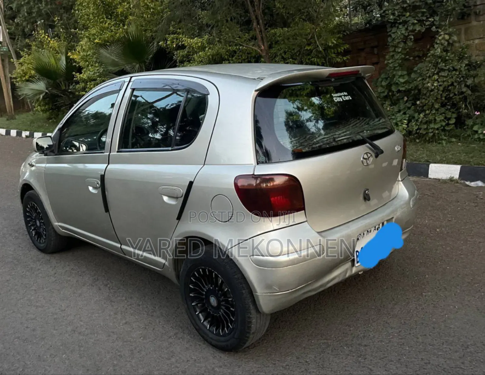 Toyota Vitz 2003 Ivory