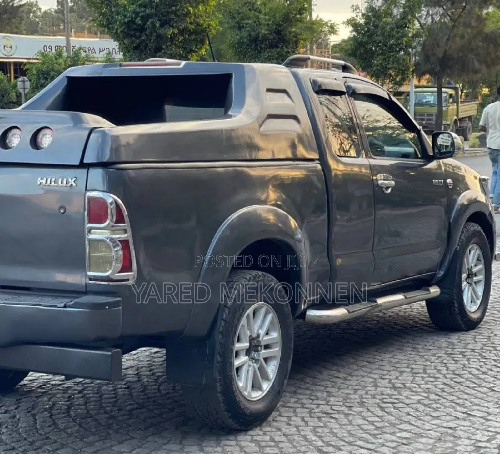 Toyota Hilux 2013 Gray