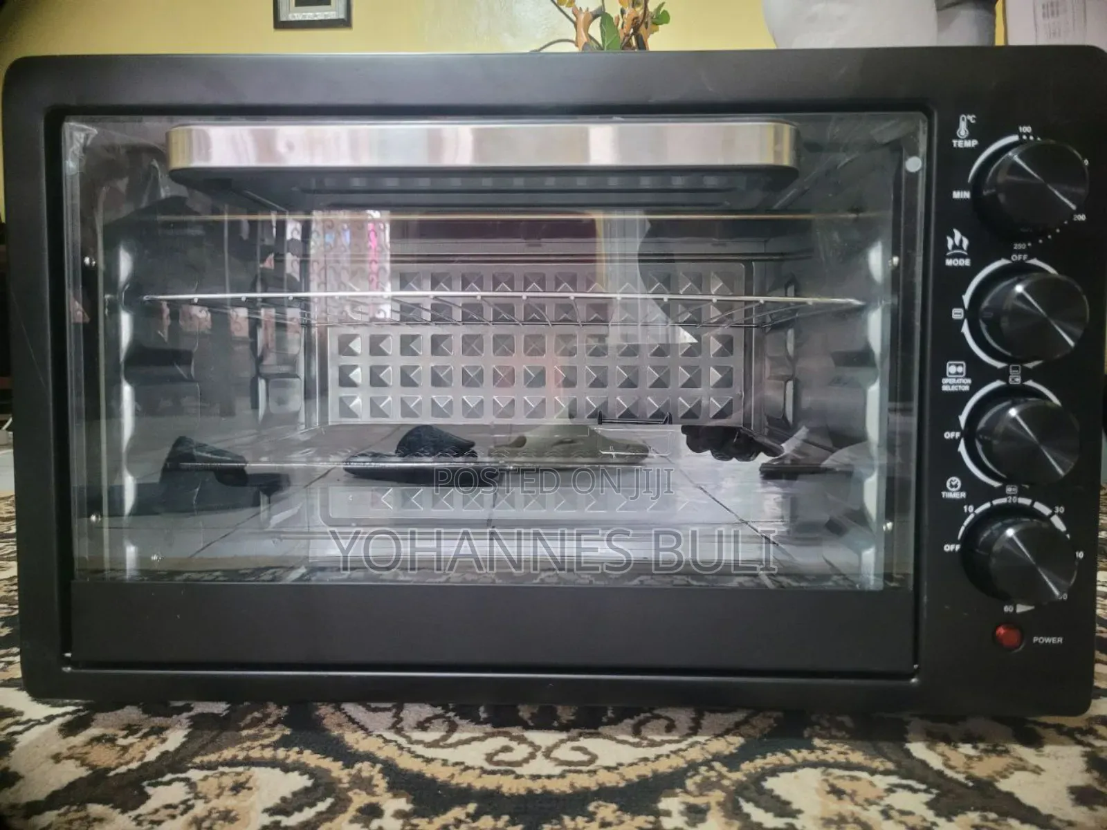 Electric Oven With 2 Hot Plates
