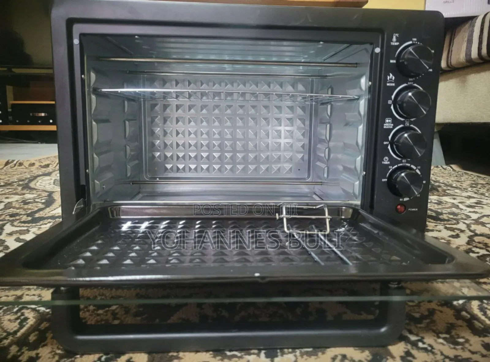 Electric Oven With 2 Hot Plates