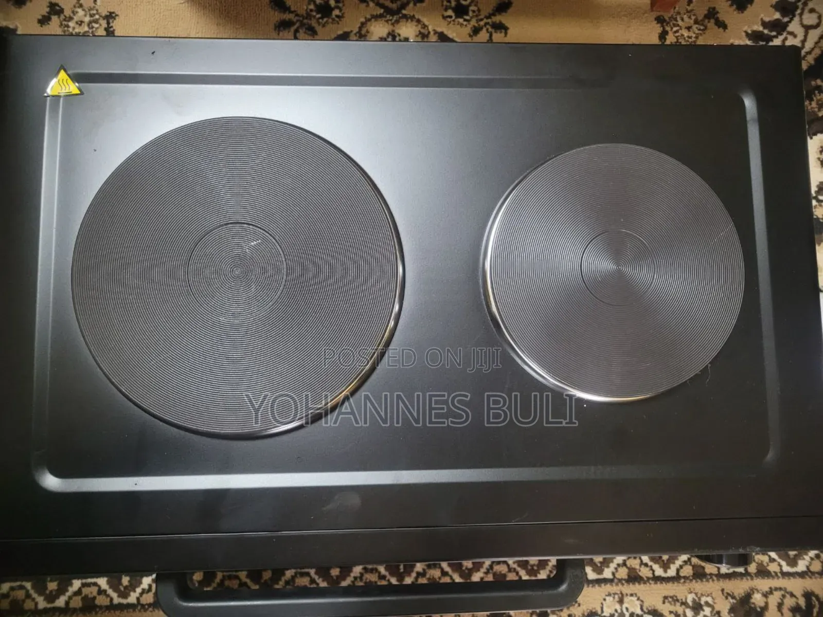 Electric Oven With 2 Hot Plates