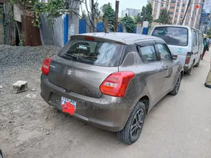 Suzuki Swift 2022 Gray