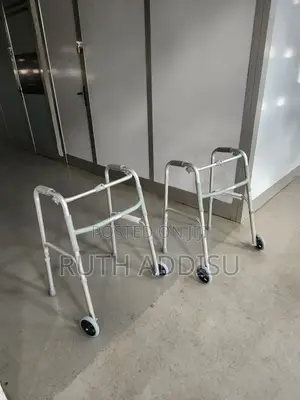 Photo - Foldable Walker癲馬brand New Almunium Walker建議walking Frame朱紅walker New