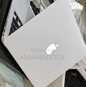 Photo - New Laptop Apple MacBook Air 2017 8GB Intel Core I7 SSD 512GB