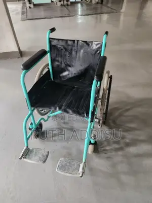 Green Frame Black Seat Wheelchair痲我wheelchair朱明wheelchair庫房wheelchair