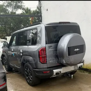 New BYD Leopard 8 2.0 Hybrid AWD 2025 Gray