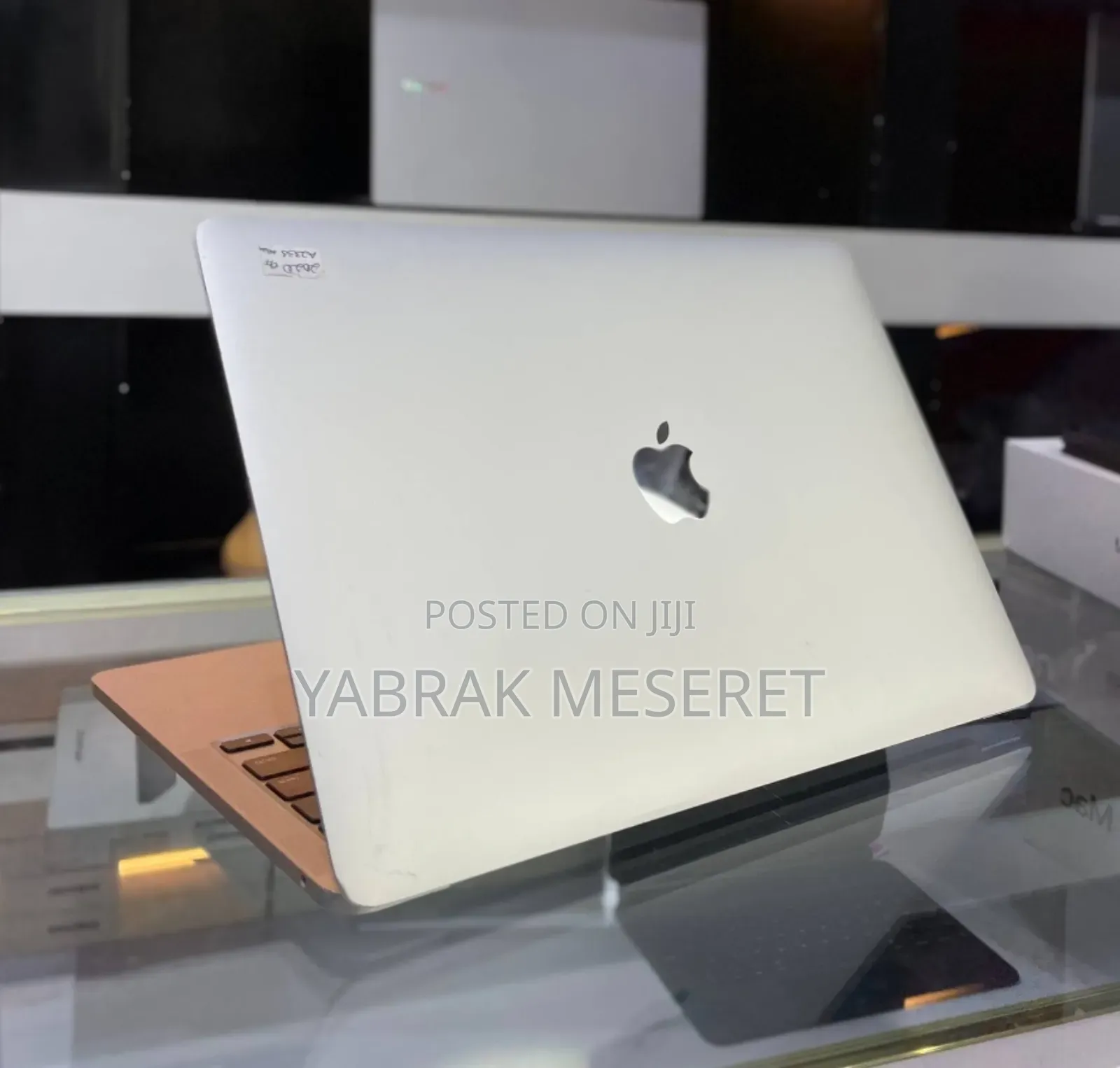 New Laptop Apple MacBook Pro 2020 M1 8GB Apple M1 Pro SSD 512GB