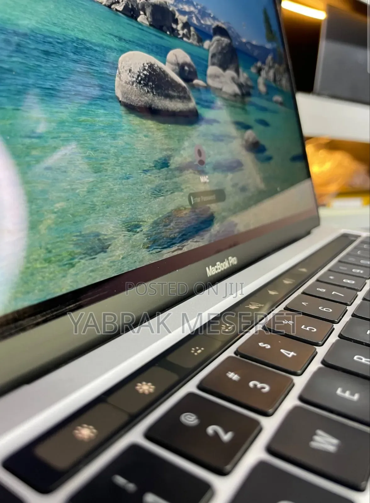 New Laptop Apple MacBook Pro 2020 M1 8GB Apple M1 Pro SSD 512GB