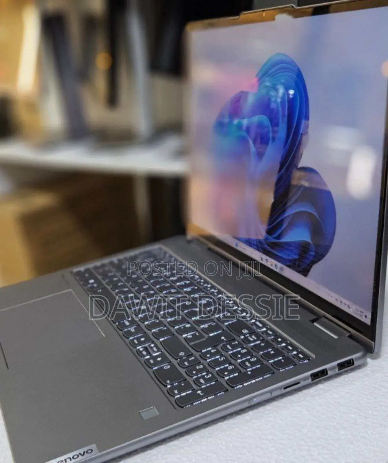 New Laptop Lenovo Yoga 7i 16GB Intel Core I7 SSD 512GB