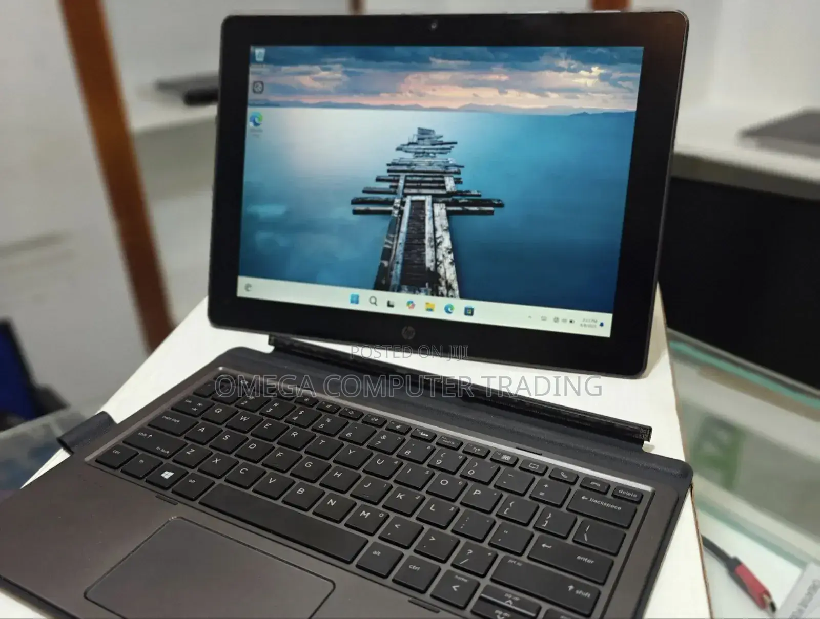 New Laptop HP X2 8GB Intel Core i5 SSD 256GB