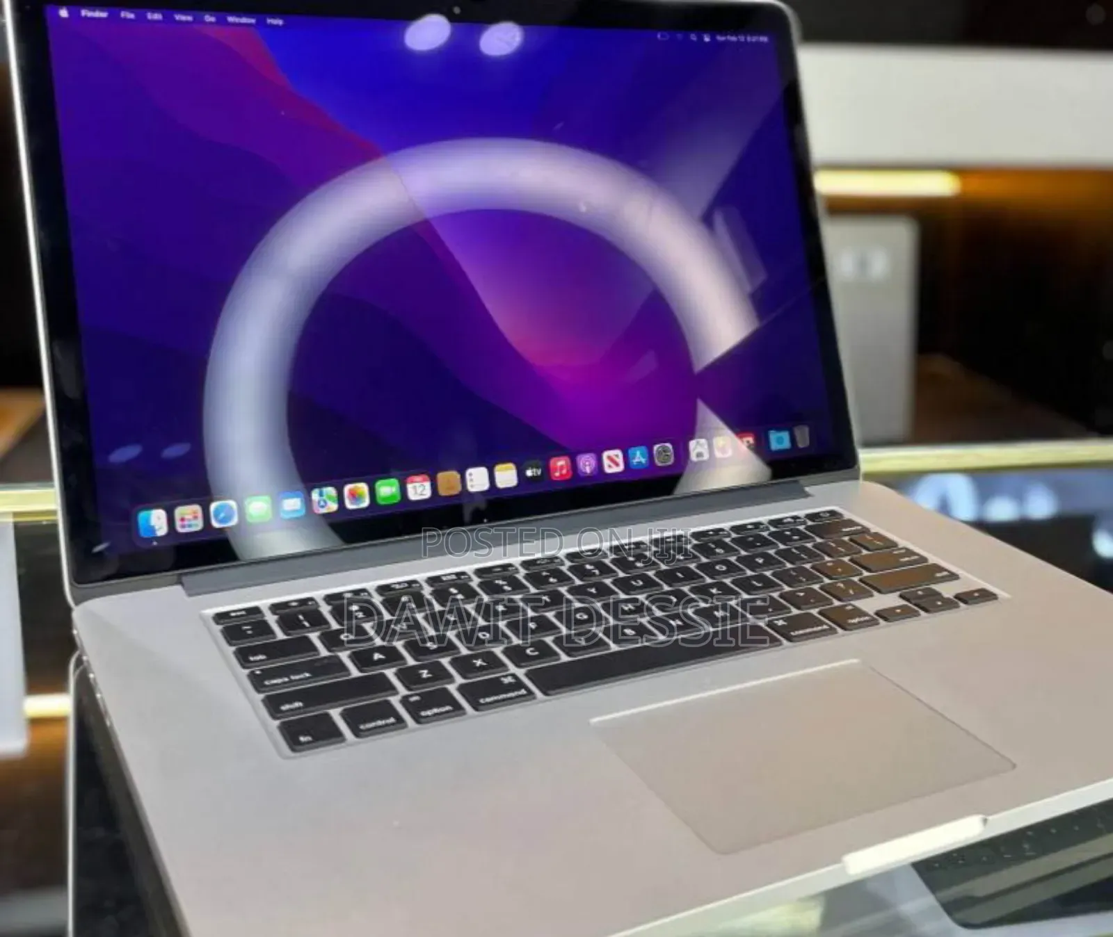 New Apple MacBook Air 2025 M4 15-Inch 16GB Intel Core I7 SSD 256GB