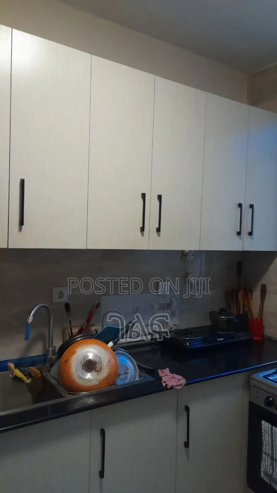 6bdrm Apartment in ታዋቂ ሪልስቴት ግቢ ውስጥ ሲሆን, Bole for sale