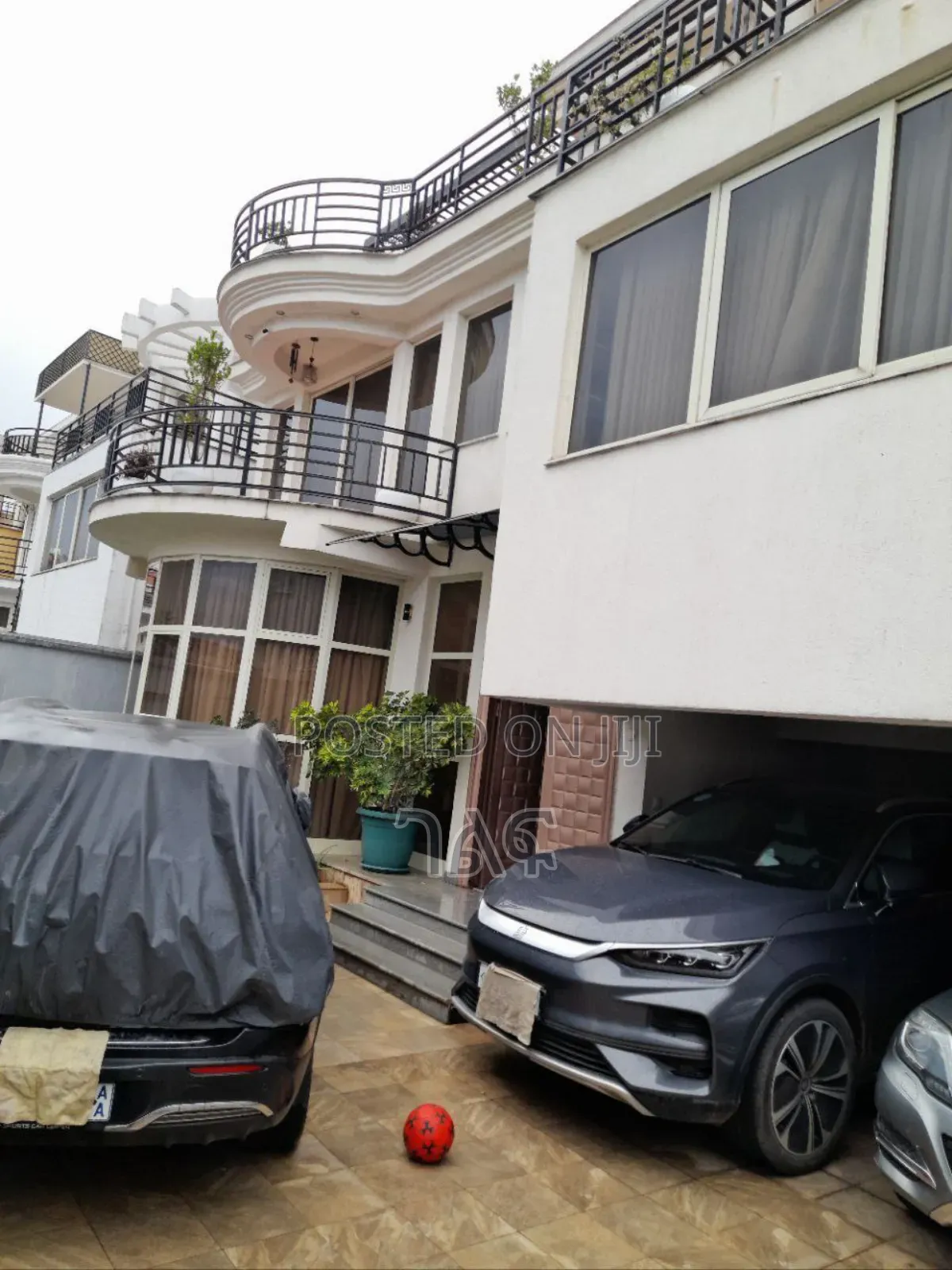 6bdrm Apartment in ታዋቂ ሪልስቴት ግቢ ውስጥ ሲሆን, Bole for sale