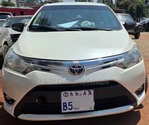 Toyota Yaris 2017 White