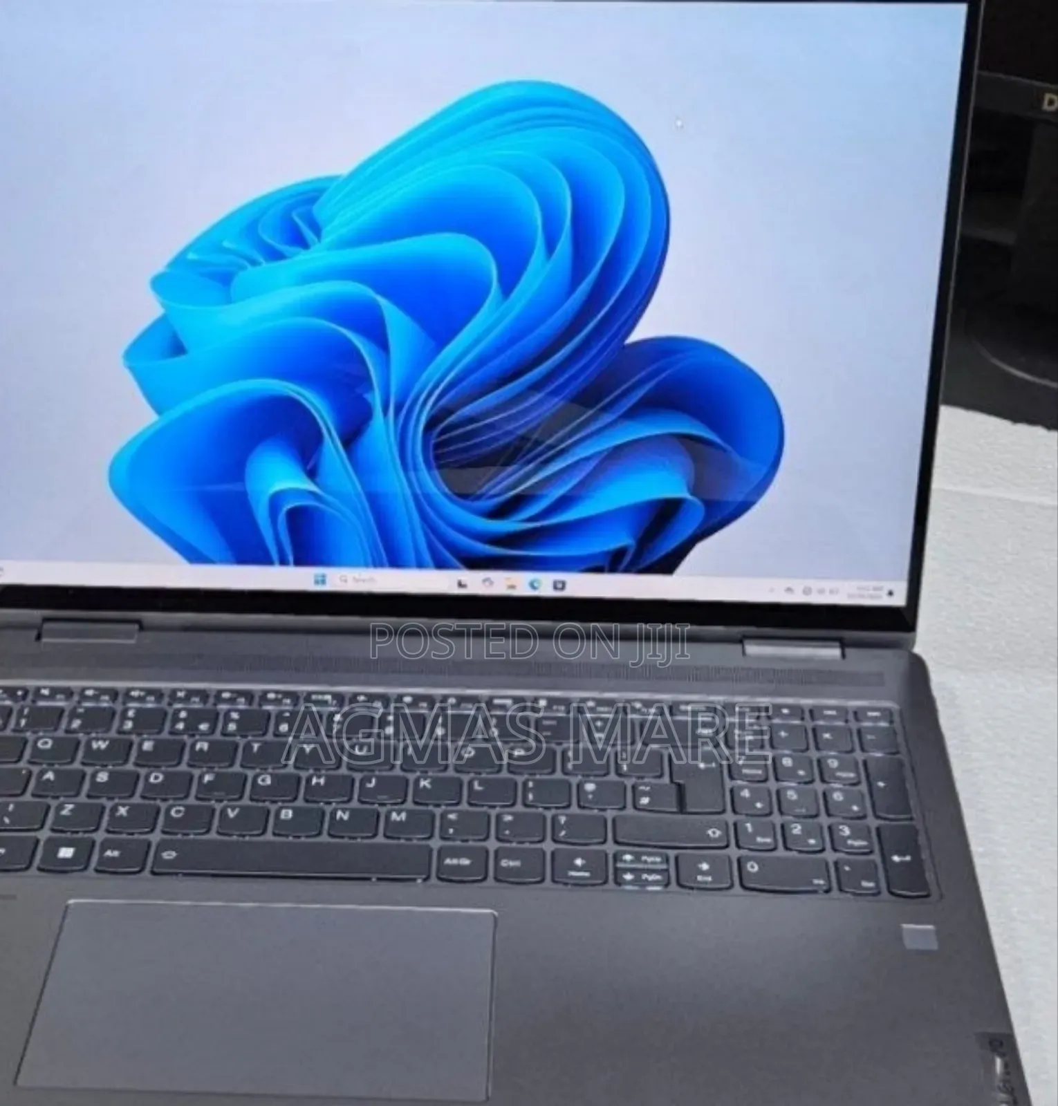 New Laptop Lenovo Yoga 7i 16GB Intel Core I7 SSD 512GB