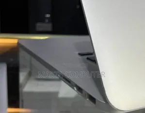 Photo - New Laptop Apple MacBook Pro 2015 16GB Intel Core I7 SSD 256GB