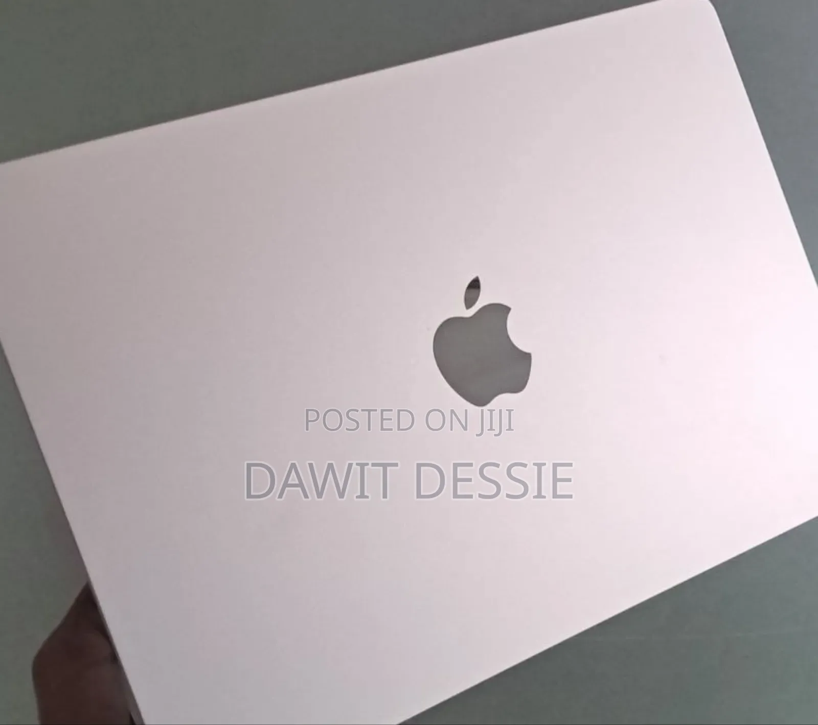 New Laptop Apple MacBook Air 2025 M4 13-Inch 16GB Apple M4 SSD 256GB