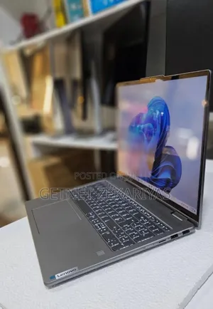 New Laptop Lenovo Yoga C740 16GB Intel Core I7 SSD 512GB