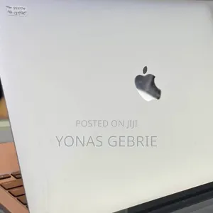 New Laptop Apple MacBook Pro M1 8GB Apple M1 SSD 512GB