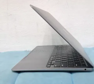 New Laptop Apple MacBook Air 2020 M1 16GB SSD 256GB