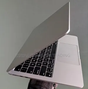 New Laptop Apple MacBook Air 2025 M4 13-Inch 16GB SSD 256GB