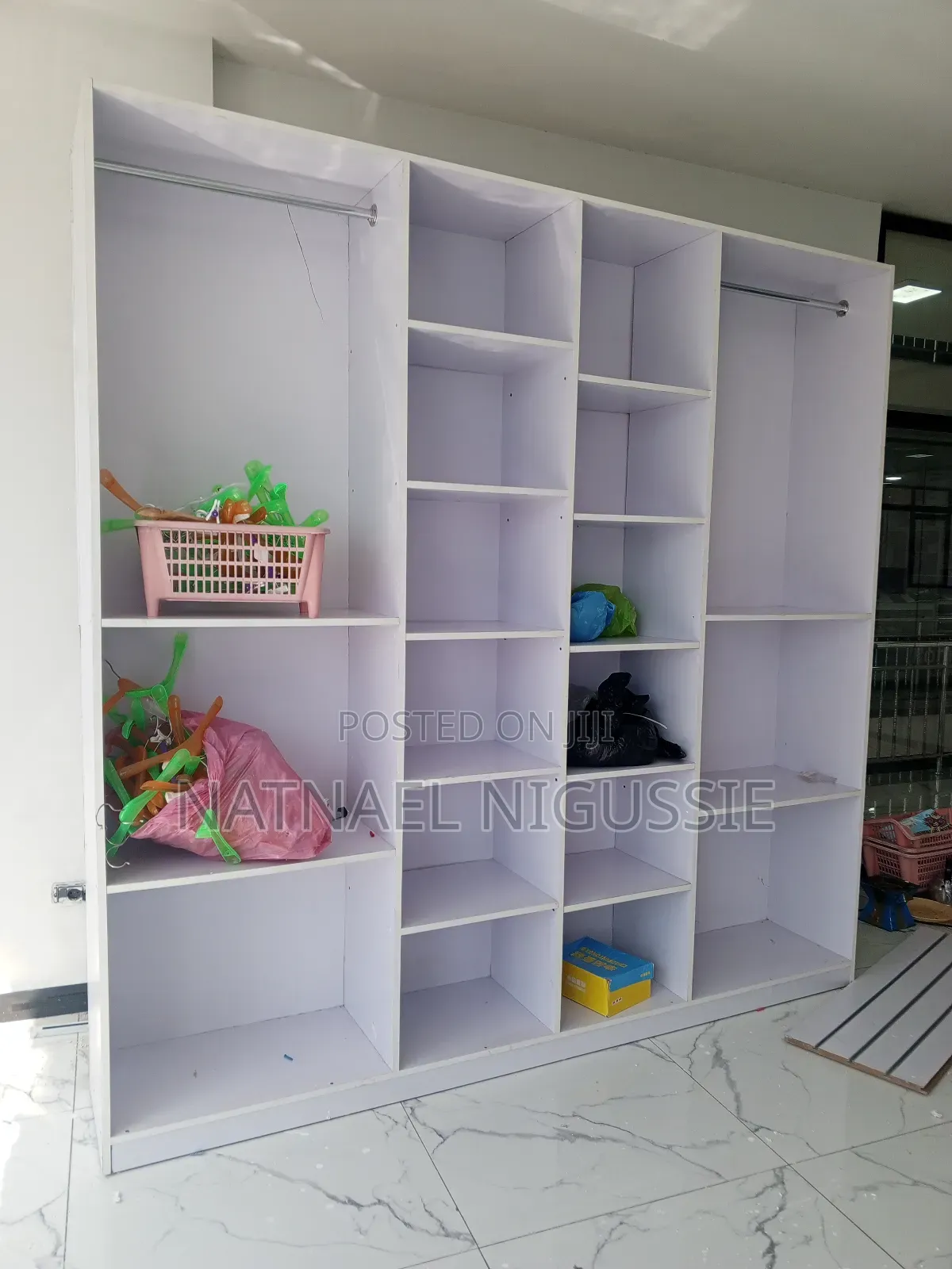 Shelf ቁመት 240, ወደ ጎን 240