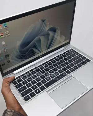 New Laptop HP EliteBook 845 G8 16GB AMD Ryzen 5 SSD 512GB