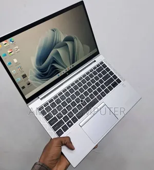 New Laptop HP EliteBook 845 G8 16GB AMD Ryzen 5 SSD 512GB