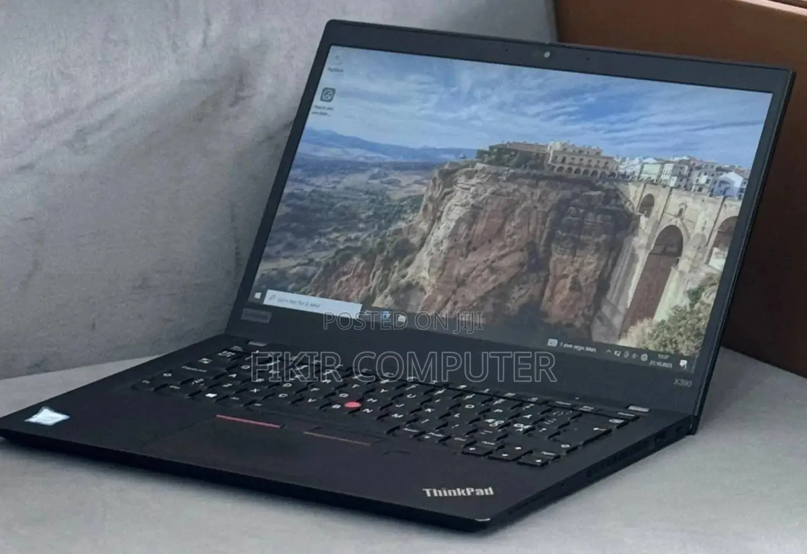 New Laptop Lenovo ThinkPad X390 16GB Intel Core I7 SSD 256GB