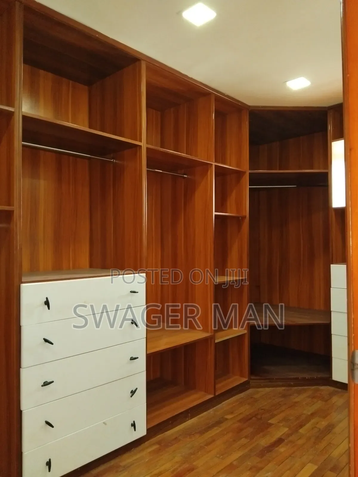 Furnished 6bdrm Townhouse / Terrace in Ccd, Yeka for rent