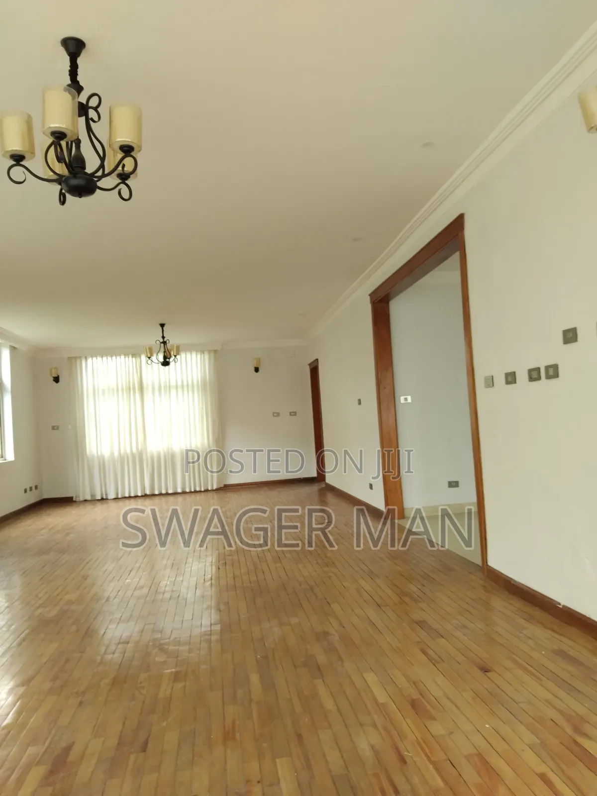 Furnished 6bdrm Townhouse / Terrace in Ccd, Yeka for rent