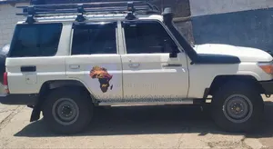 Toyota Land Cruiser 2018 White