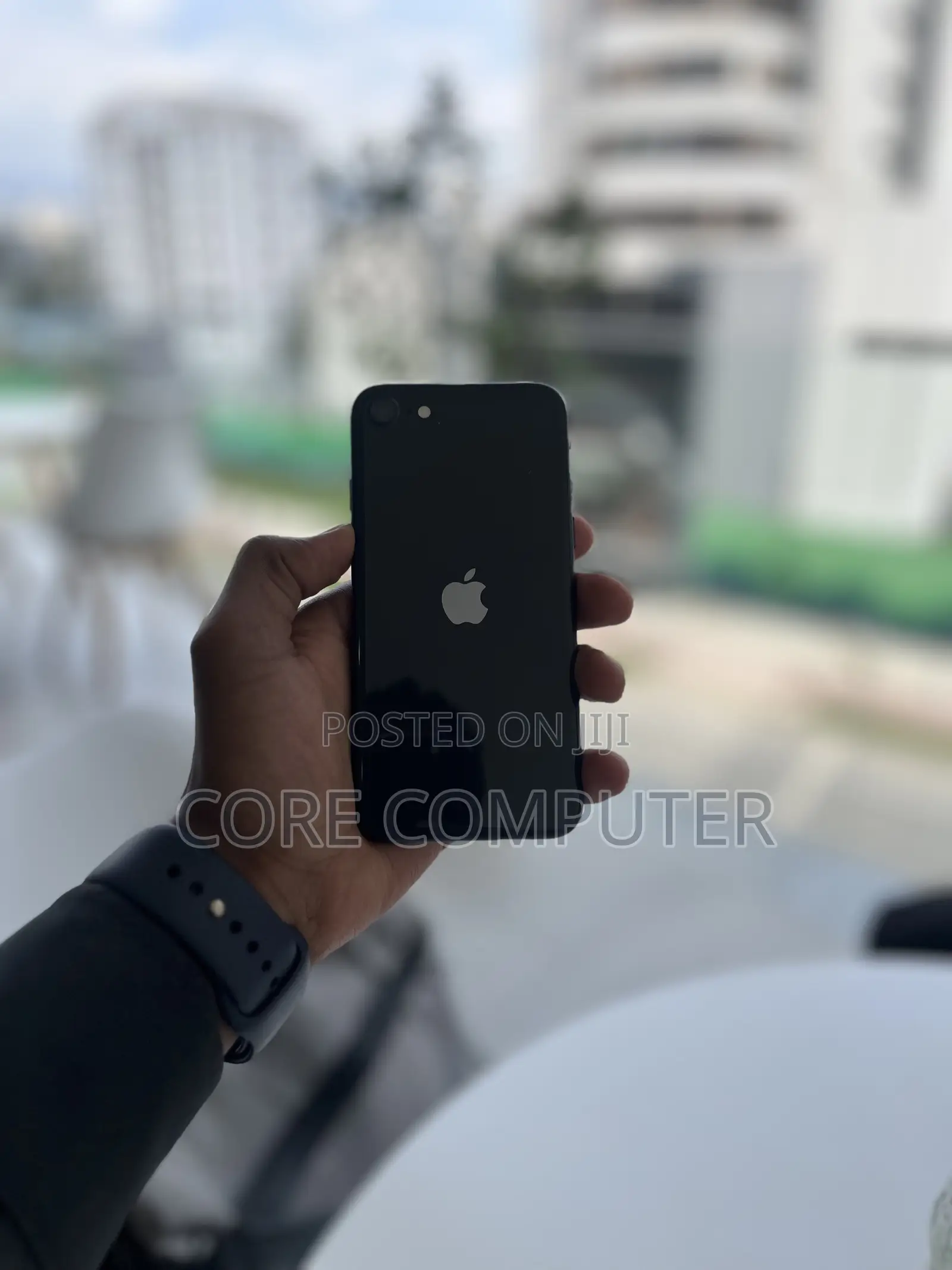 Apple iPhone SE (2020) 64 GB Black