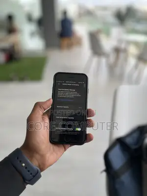 Apple iPhone SE (2020) 64 GB Black