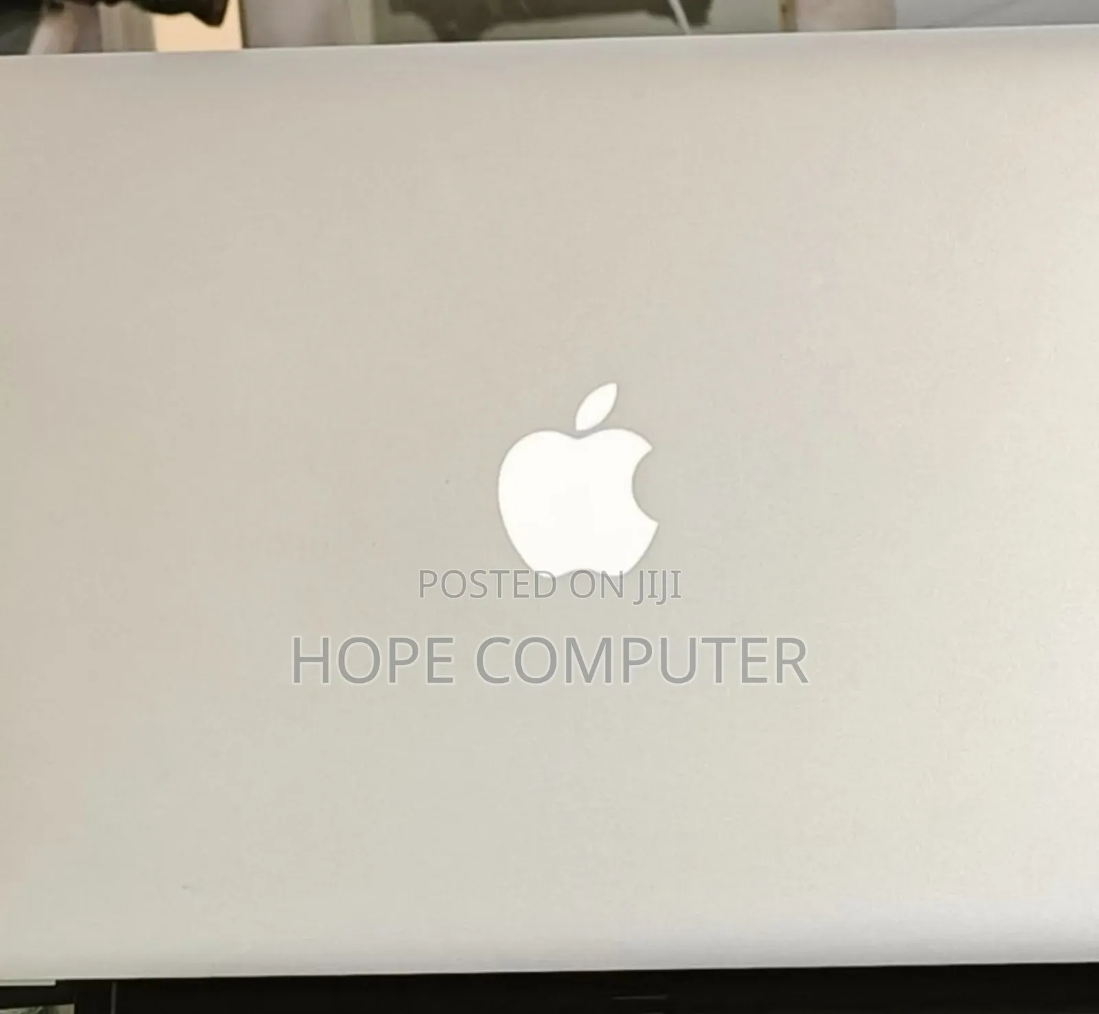 New Laptop Apple MacBook Pro 2017 8GB Intel Core I7 SSD 512GB