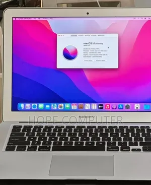 New Laptop Apple MacBook Pro 2017 8GB Intel Core I7 SSD 512GB