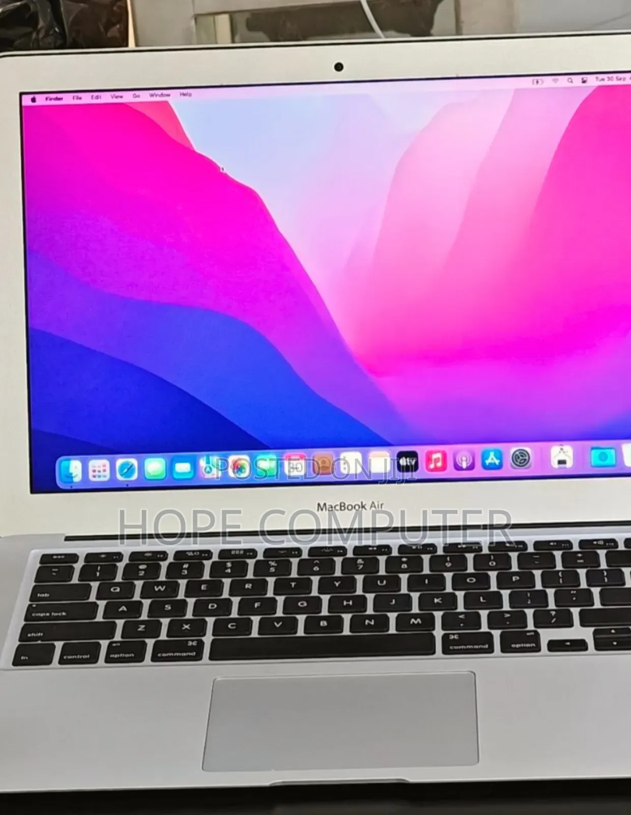 New Laptop Apple MacBook Pro 2017 8GB Intel Core I7 SSD 512GB