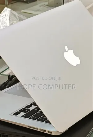 New Laptop Apple MacBook Pro 2017 8GB Intel Core I7 SSD 512GB