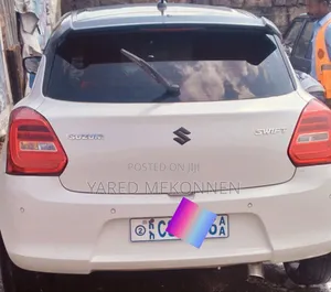 Suzuki Swift 2022 White