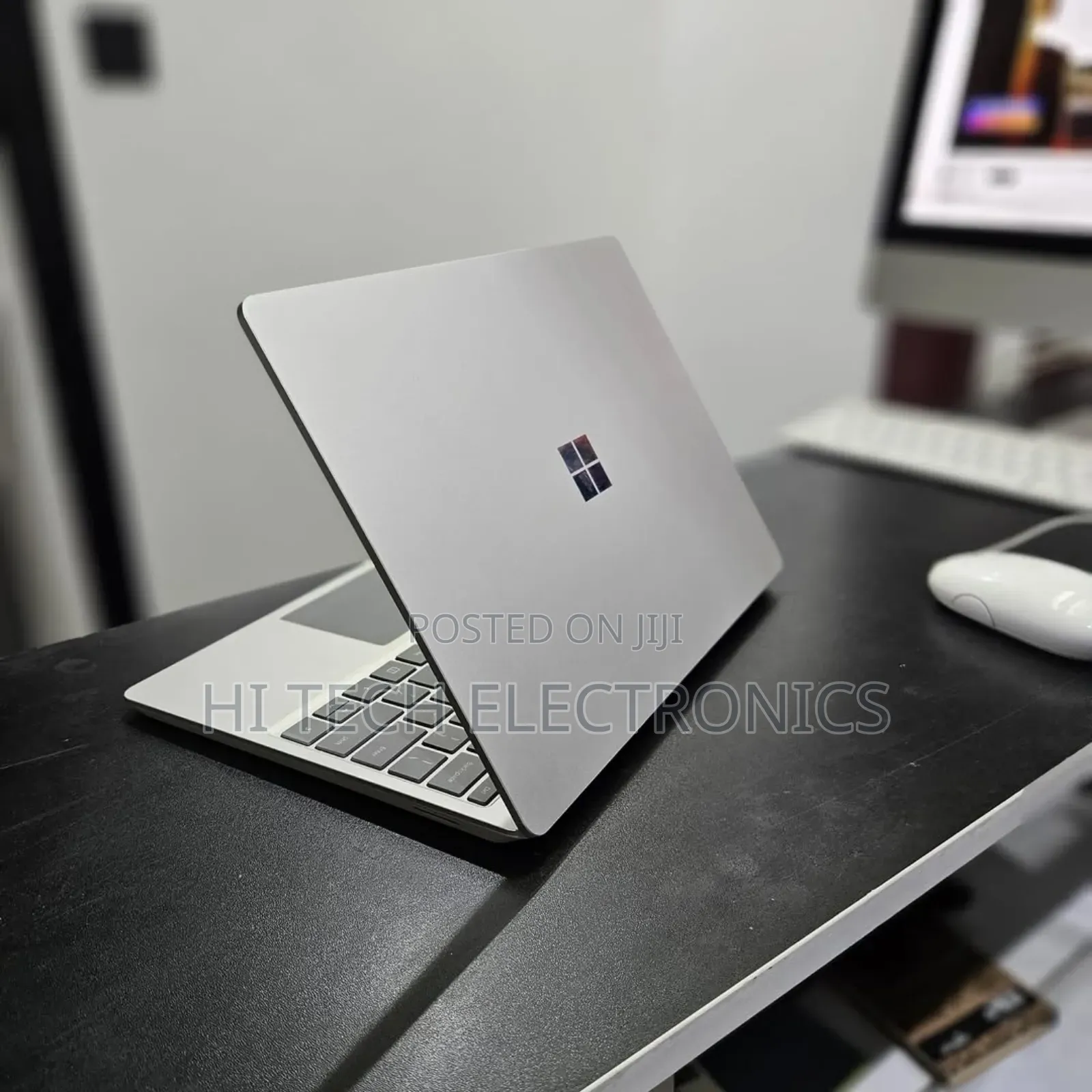 New Laptop Microsoft Surface 8GB Intel Core I5 SSD 128GB