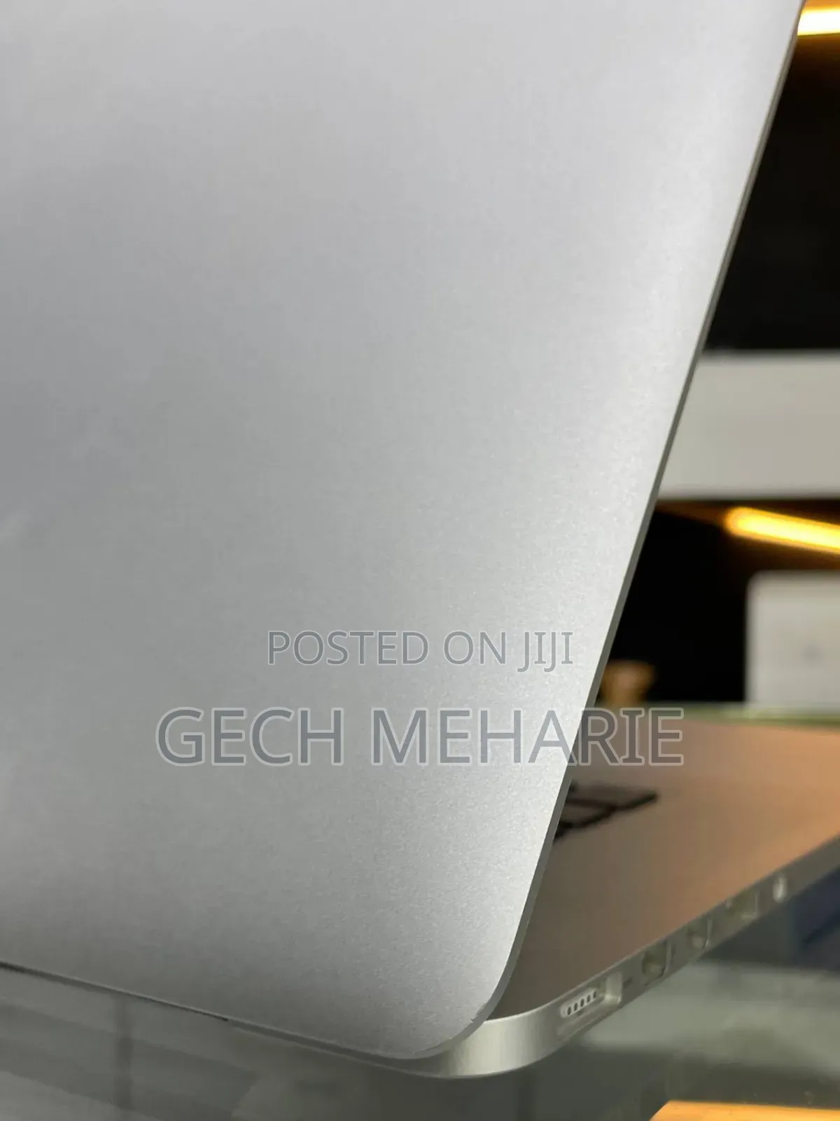 New Laptop Apple MacBook Pro 2015 16GB Intel Core I7 SSD 256GB