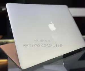 New Laptop Apple MacBook Pro 2015 16GB Intel Core I7 SSD 256GB