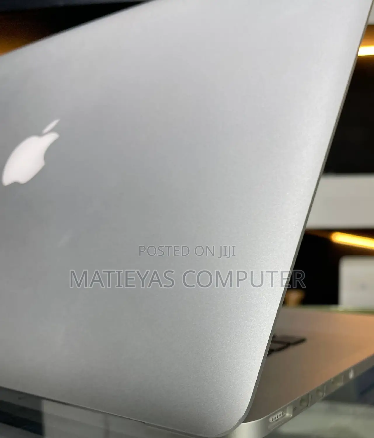 New Laptop Apple MacBook Pro 2015 16GB Intel Core I7 SSD 256GB