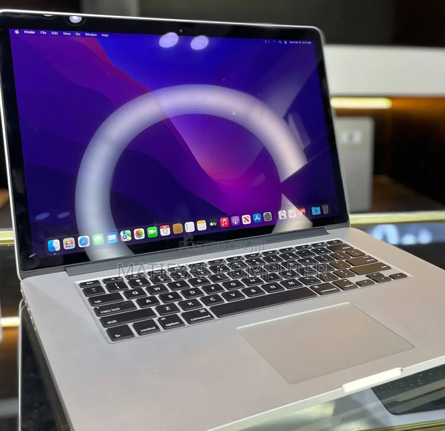 New Laptop Apple MacBook Pro 2015 16GB Intel Core I7 SSD 256GB