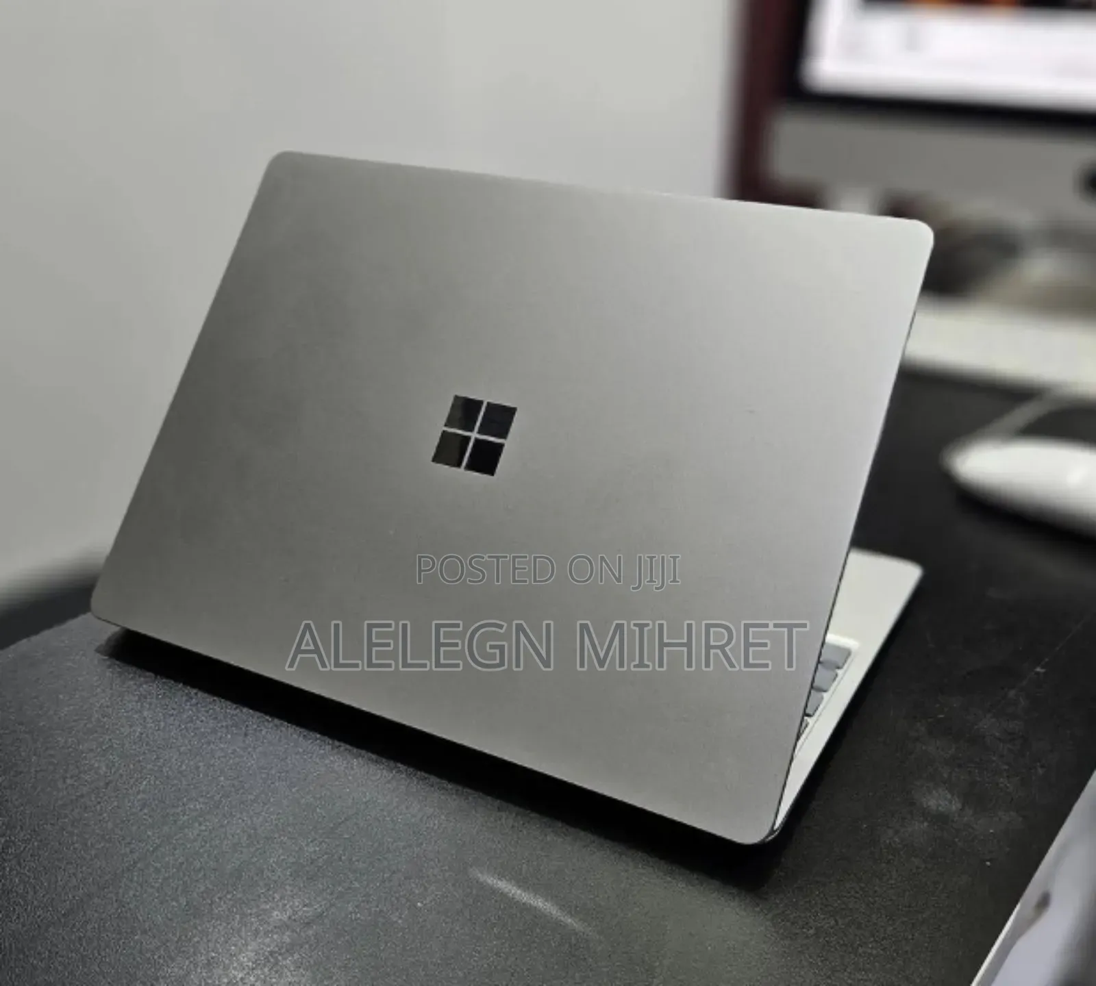 New Laptop Microsoft Surface 8GB Intel Core I5 SSD 128GB