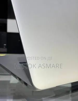 New Laptop Apple MacBook Pro 16GB Intel Core I7 SSD 256GB